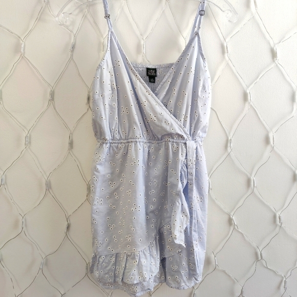 Wild Fable Romper / Ruffles /Size Small - Picture 3 of 6